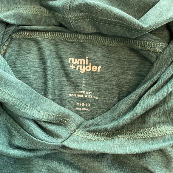 Rumi & Ryder light weight athletic hoodie - Picture 2 of 4